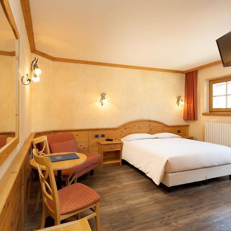 Hotel La Pastorella Livigno Eksteriør billede