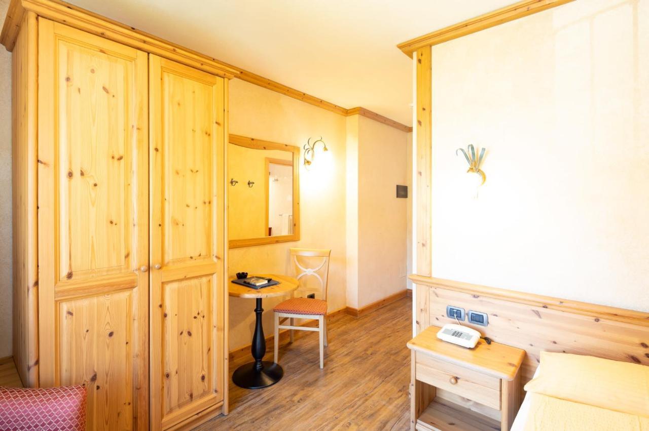 Hotel La Pastorella Livigno Eksteriør billede