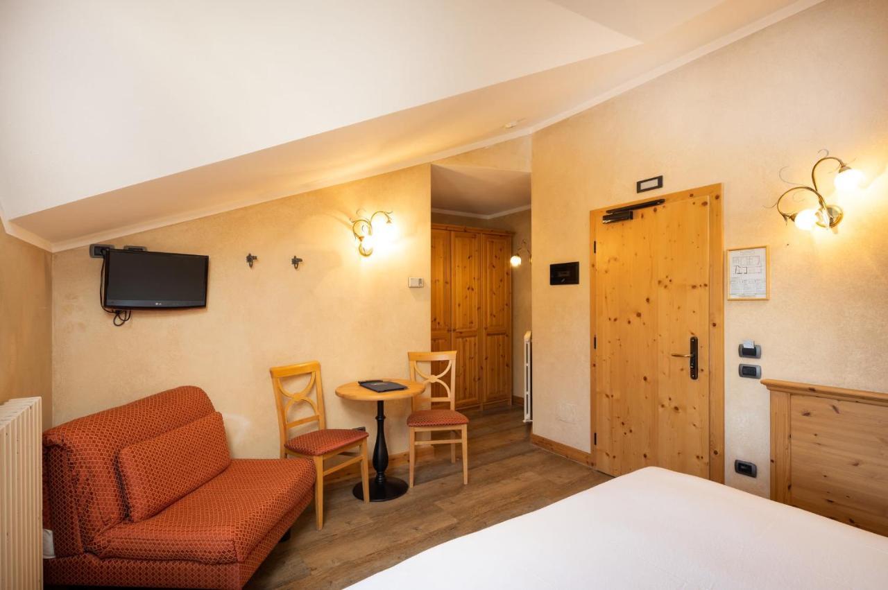 Hotel La Pastorella Livigno Eksteriør billede