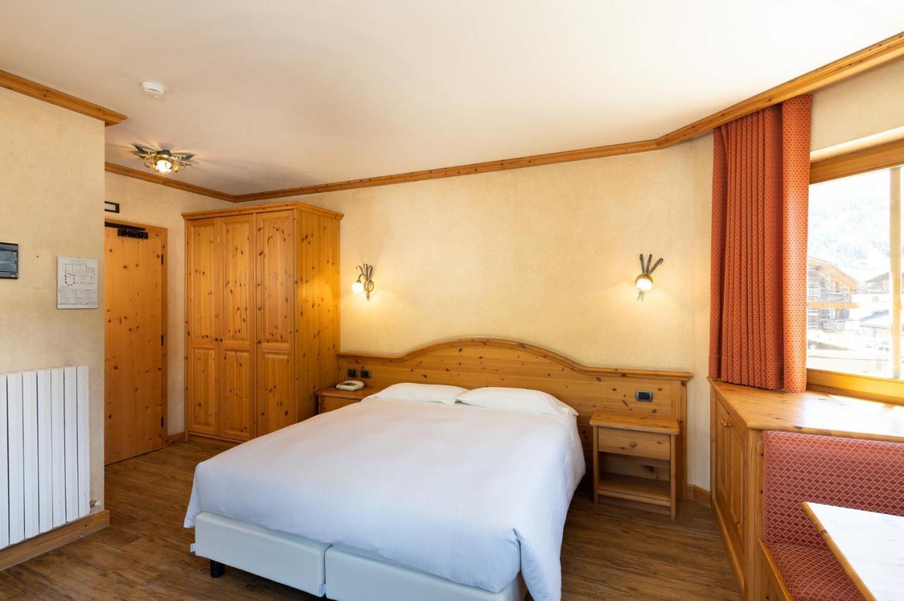 Hotel La Pastorella Livigno Eksteriør billede