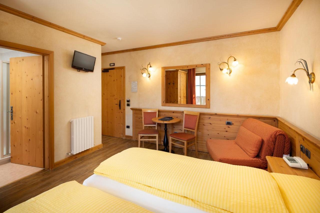 Hotel La Pastorella Livigno Eksteriør billede