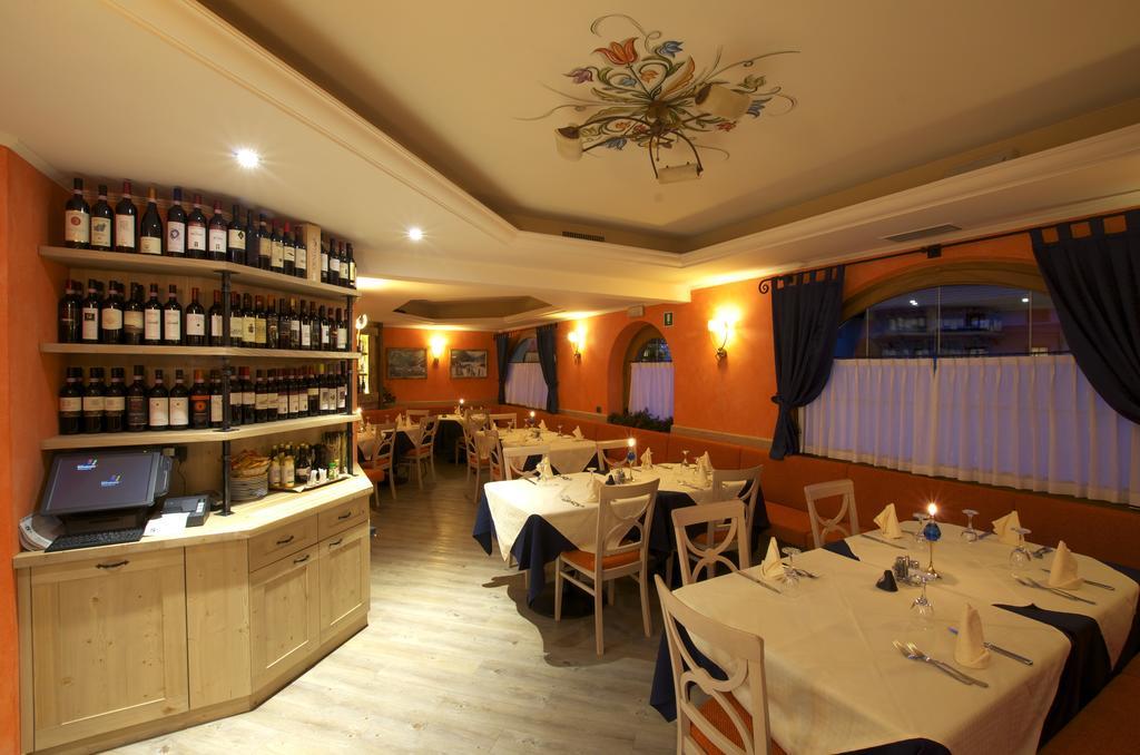 Hotel La Pastorella Livigno Eksteriør billede