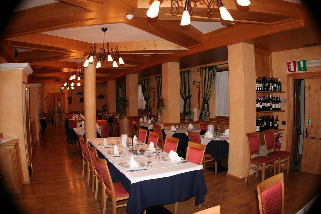 Hotel La Pastorella Livigno Eksteriør billede