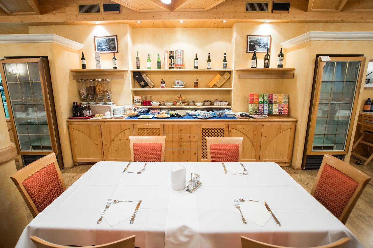 Hotel La Pastorella Livigno Eksteriør billede
